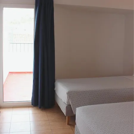 Πανσιόν Vegas - Adults Only 2*