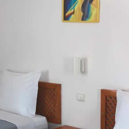 Pensión Vegas - Adults Only